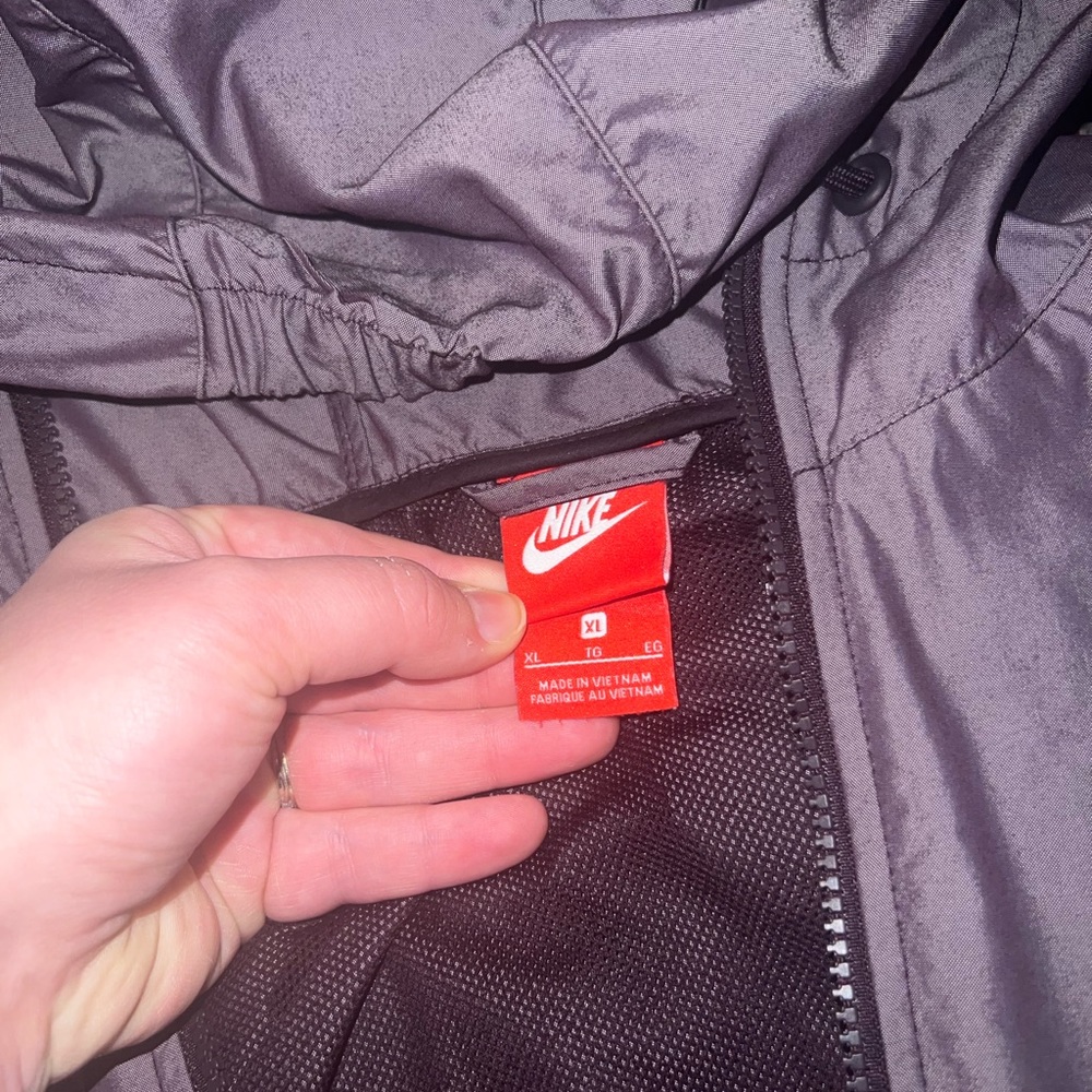 XL women’s Nike windbreaker - Picture 4 of 5